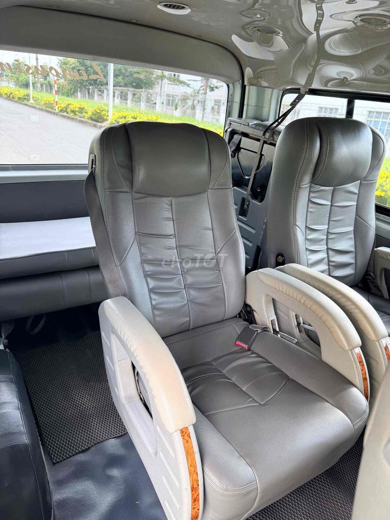 Toyota Hiace 2008 - ảnh 5