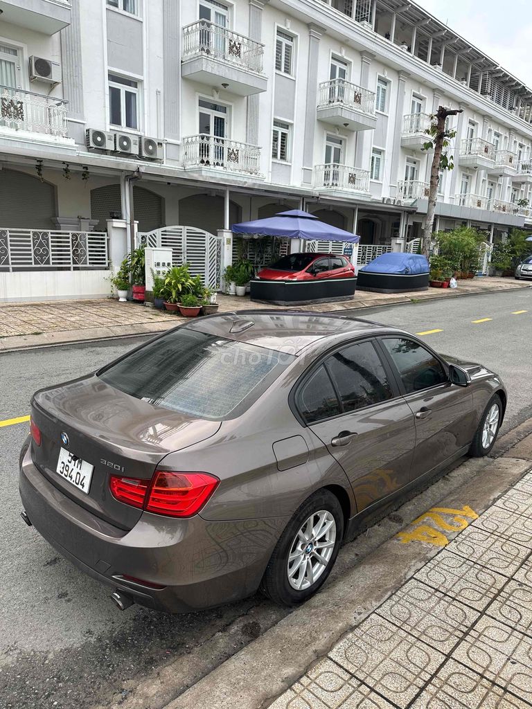 BMW 2012 - ảnh 1