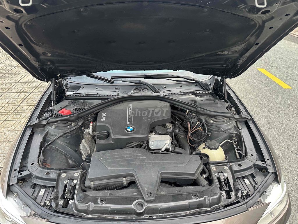 BMW 2012 - ảnh 3