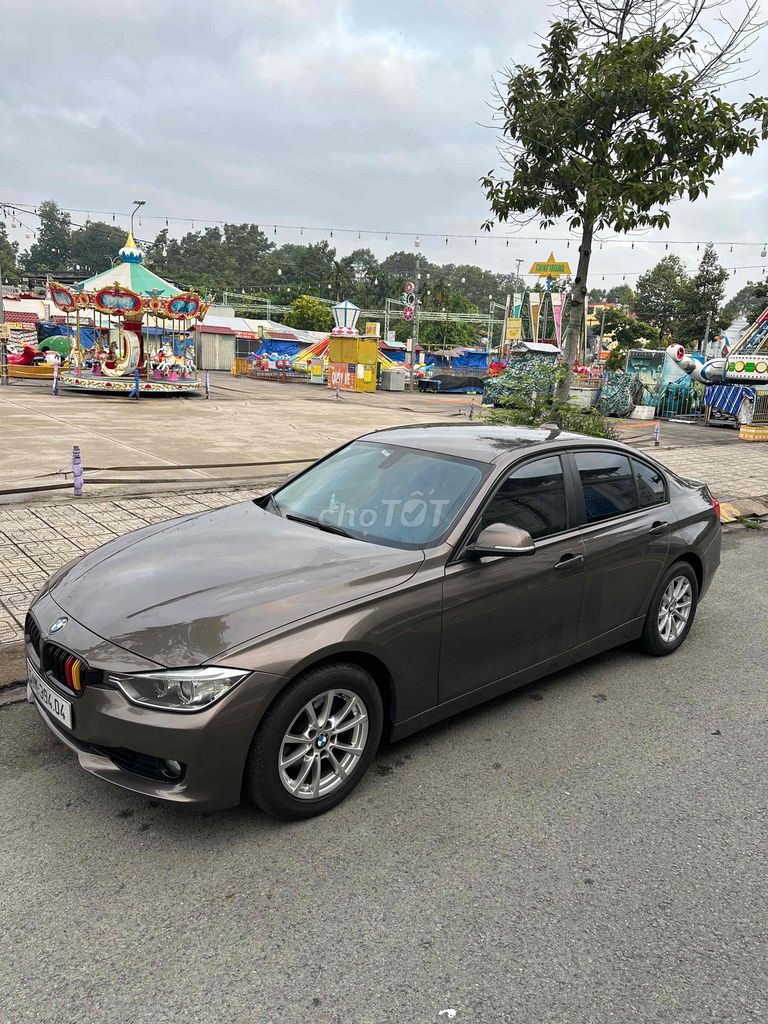 BMW 2012 - ảnh 4