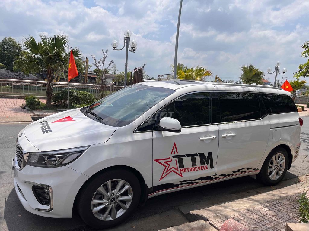 Kia Sedona 2021 - ảnh 1
