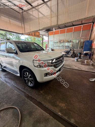 Toyota Land Cruiser VX 4.6 V8 2019 - ảnh 2
