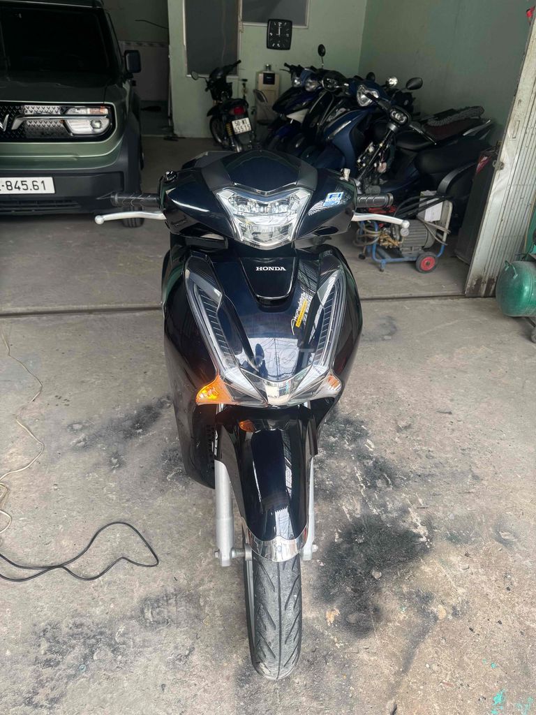 Honda SH 2018 - ảnh 1