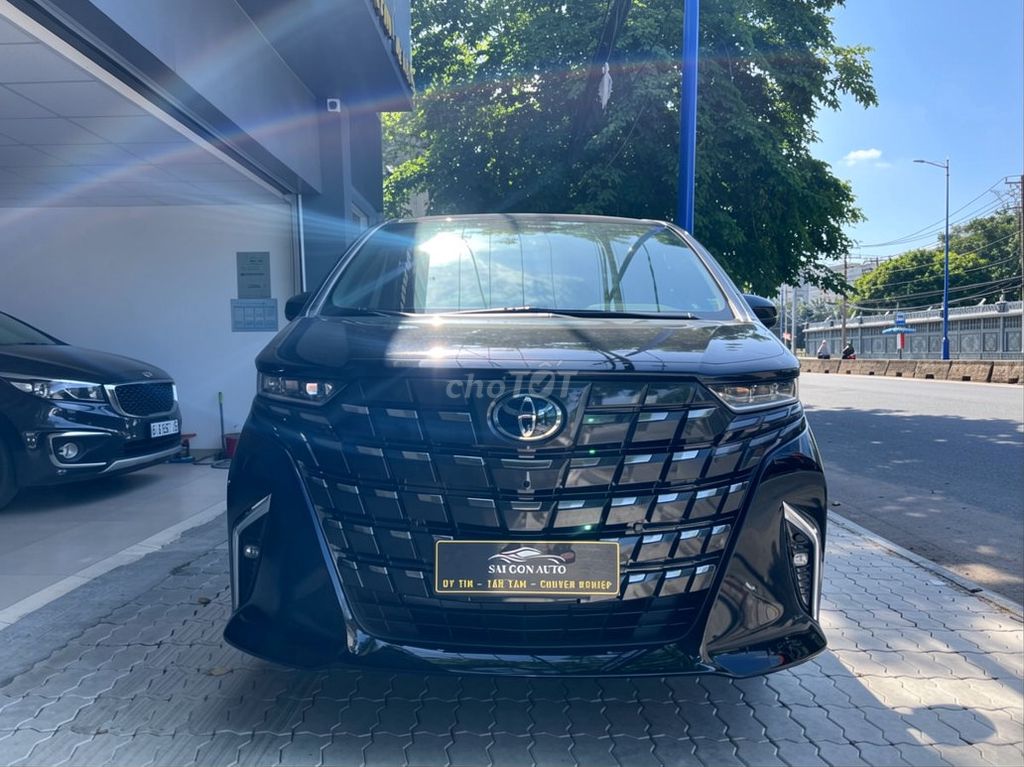 Toyota Alphard 2026 - ảnh 1