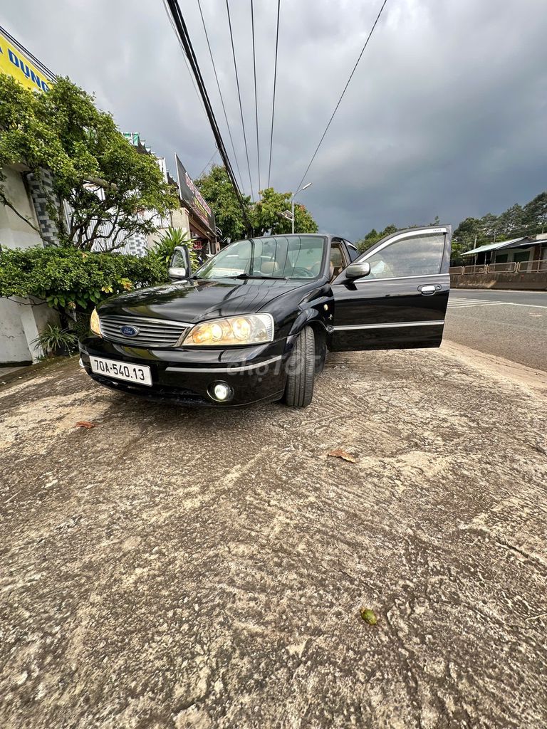 Ford Everest 2023 - ảnh 1