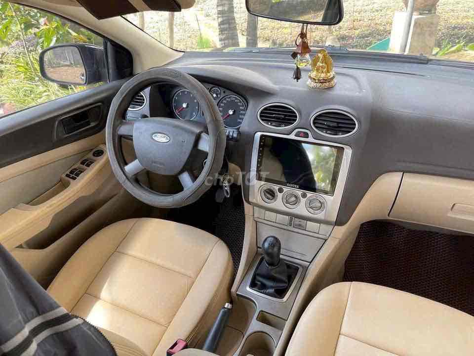 Ford Focus 2010 - ảnh 4