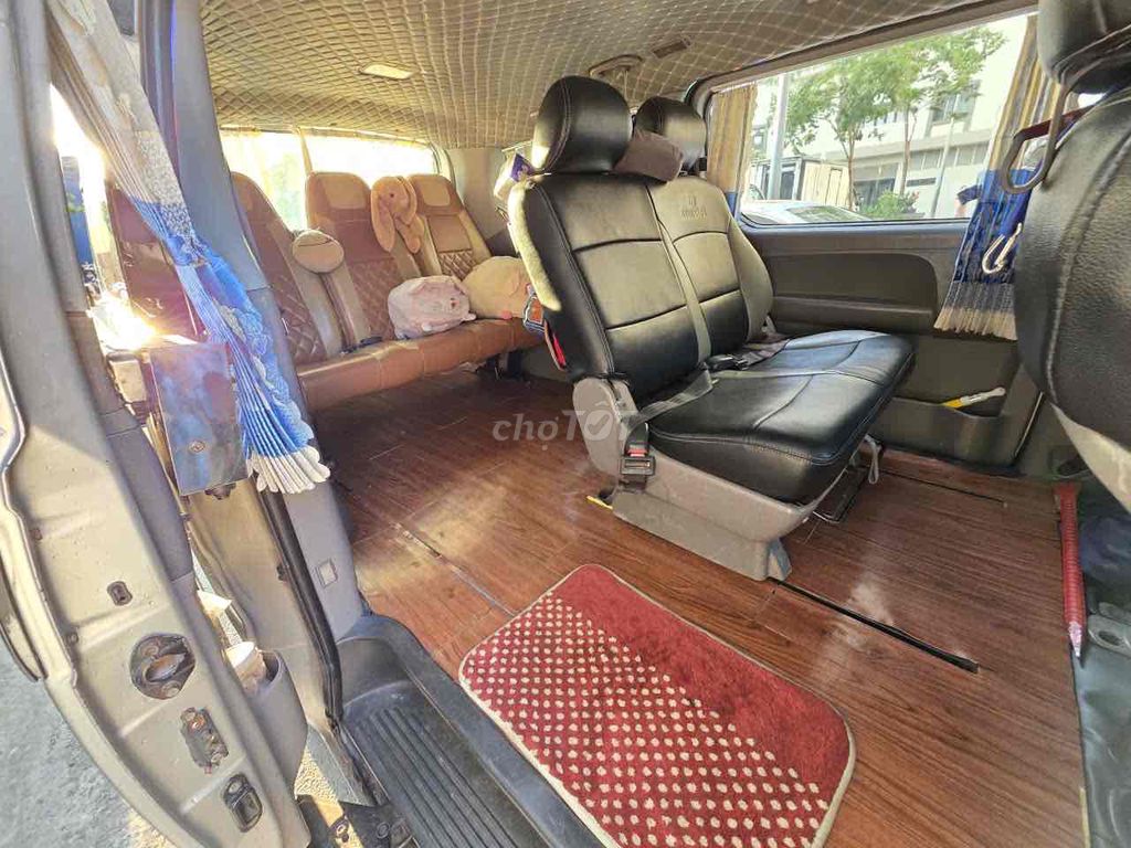 Hyundai Starex 2008 - ảnh 3