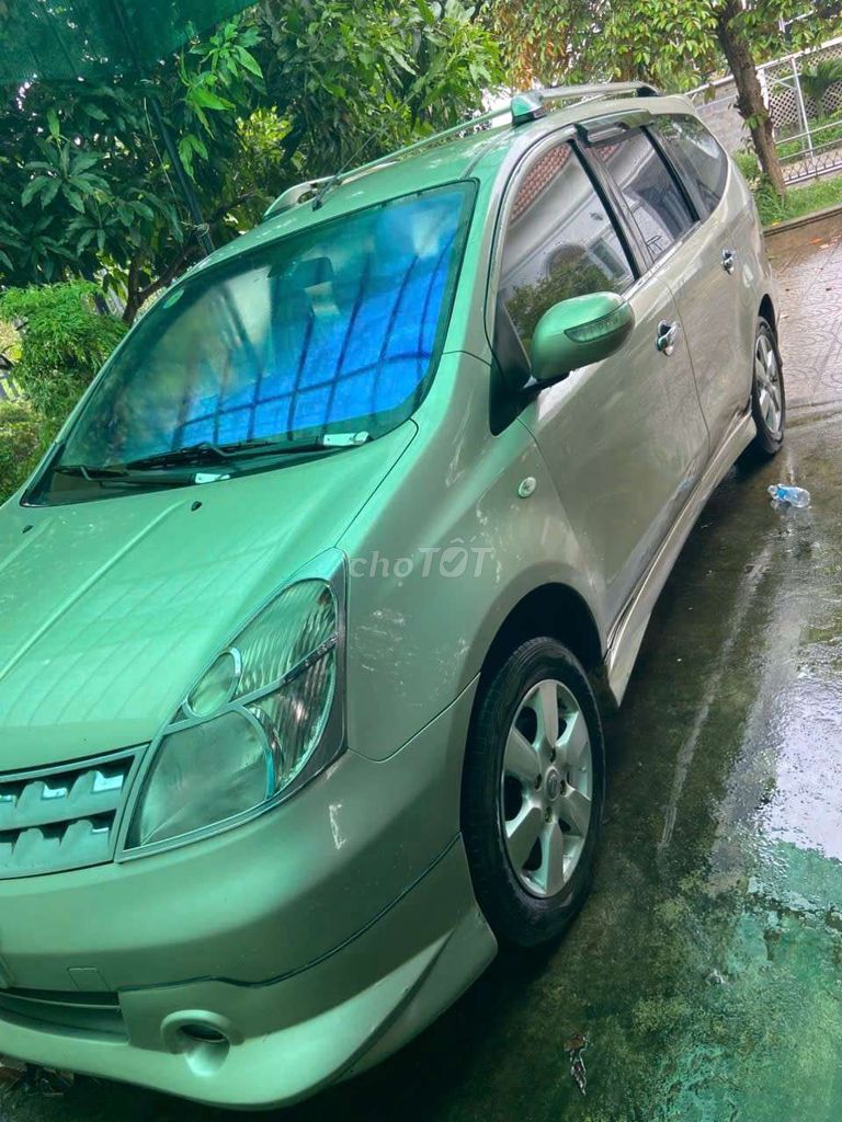 Nissan Grand livina 2011 - ảnh 4