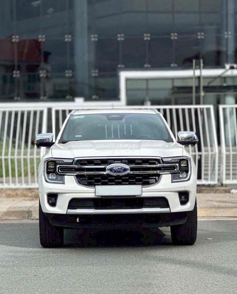 Ford Everest 2025 - ảnh 2