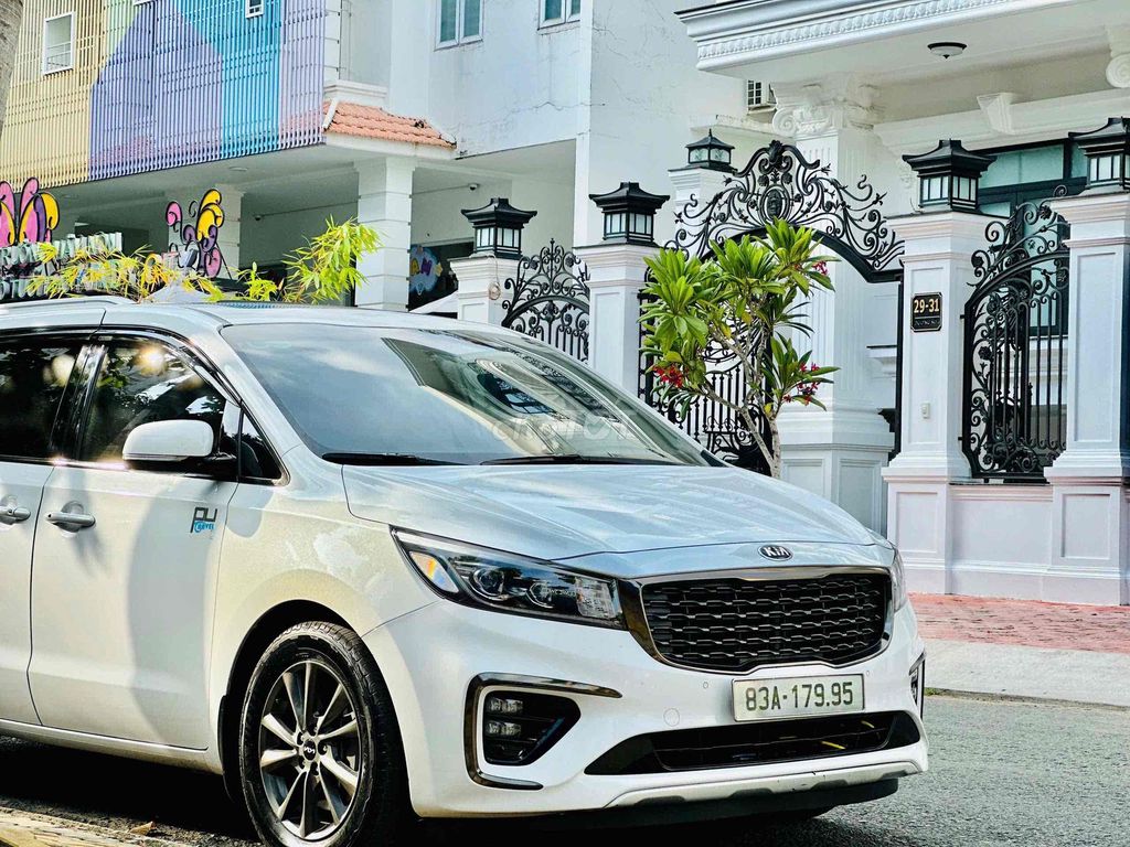 Kia Sedona 2018 - ảnh 1