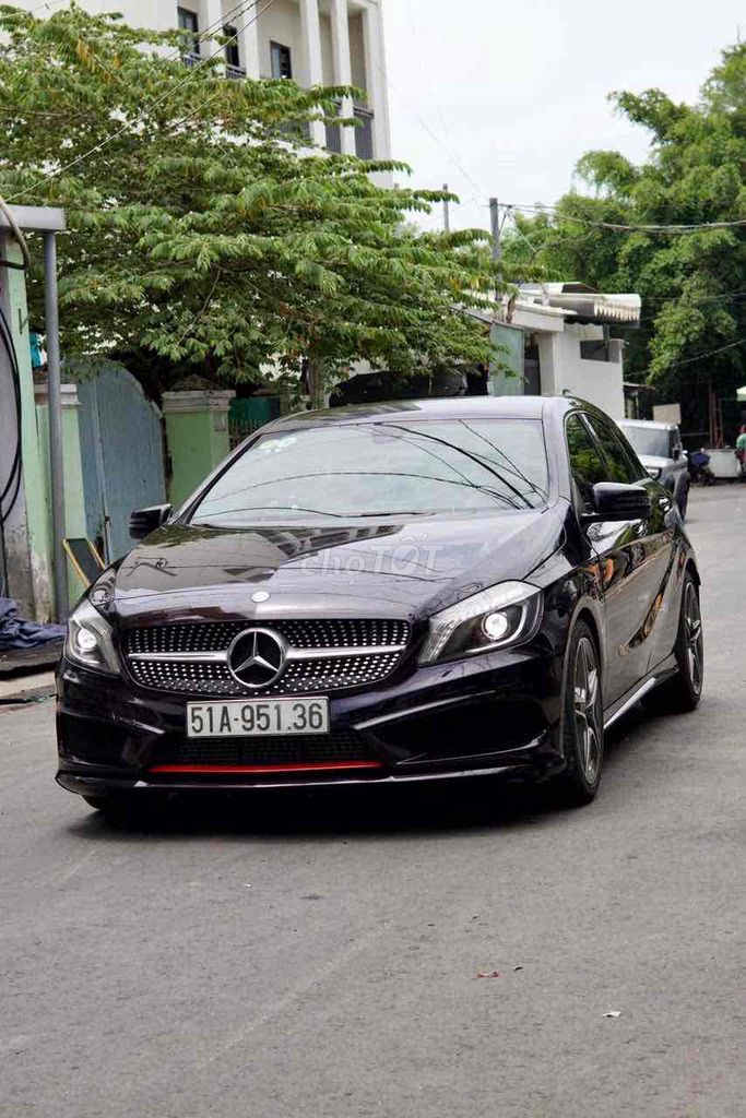 Mercedes-Benz 2013 - ảnh 1