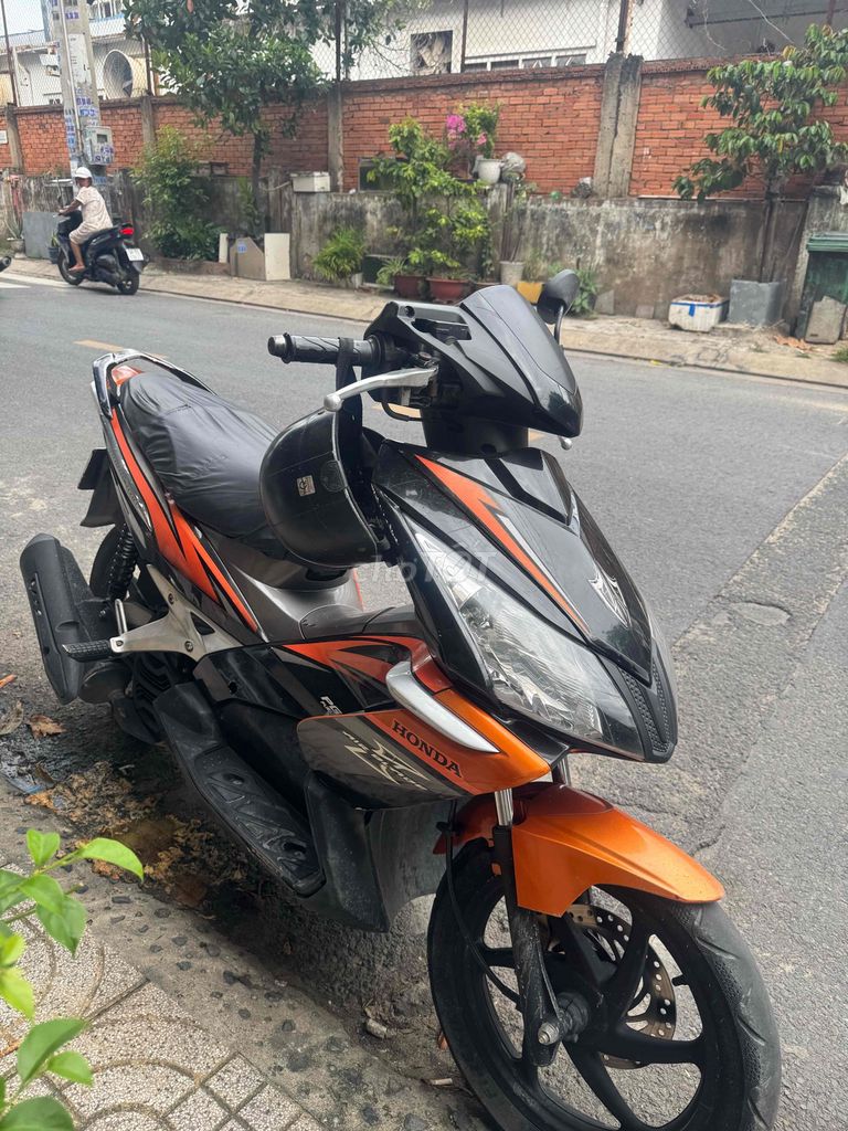Honda Air Blade 2010 - ảnh 2