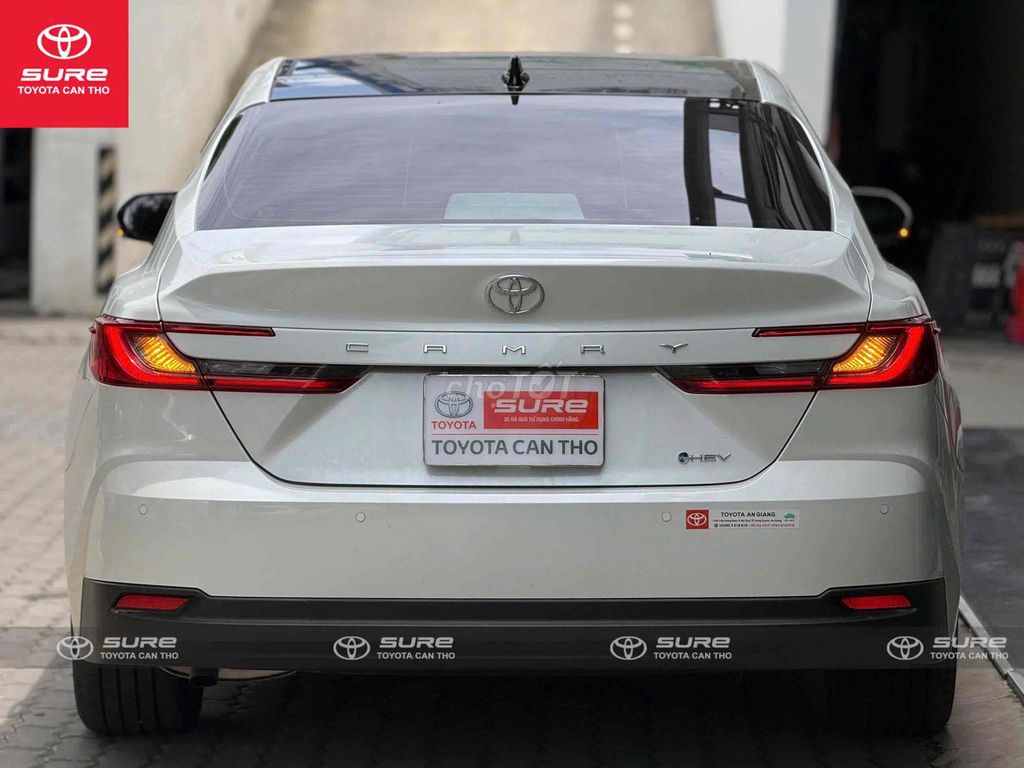Toyota Camry 2.5 HEV Top 2025 - ảnh 4