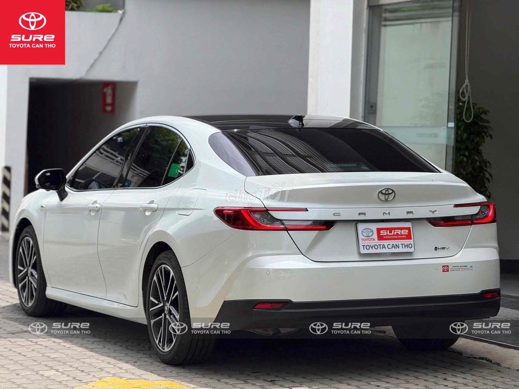 Toyota Camry 2.5 HEV Top 2025 - ảnh 5