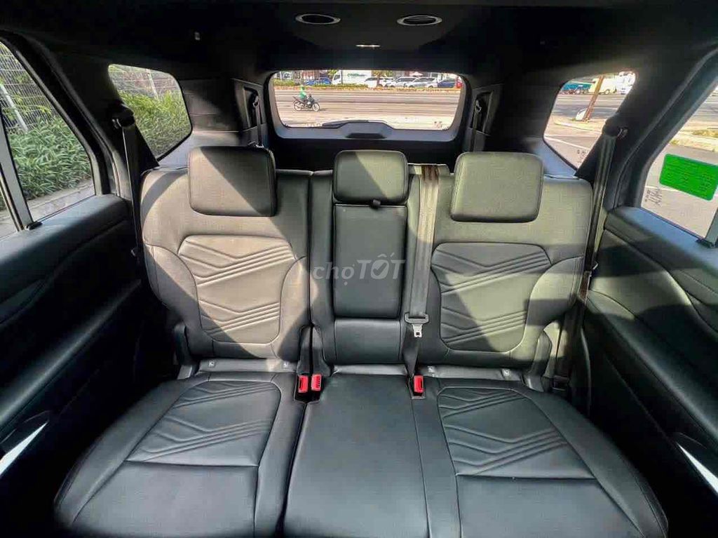 Ford Everest 2025 - ảnh 5