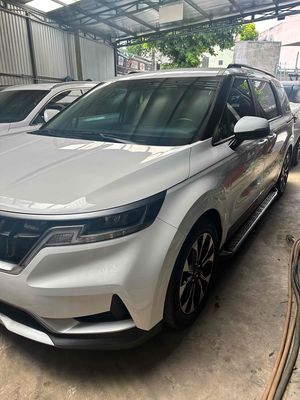 Kia Carnival - ảnh 1