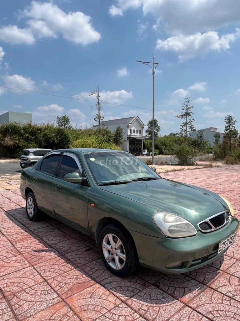 Daewoo Nubira 2000 - ảnh 1