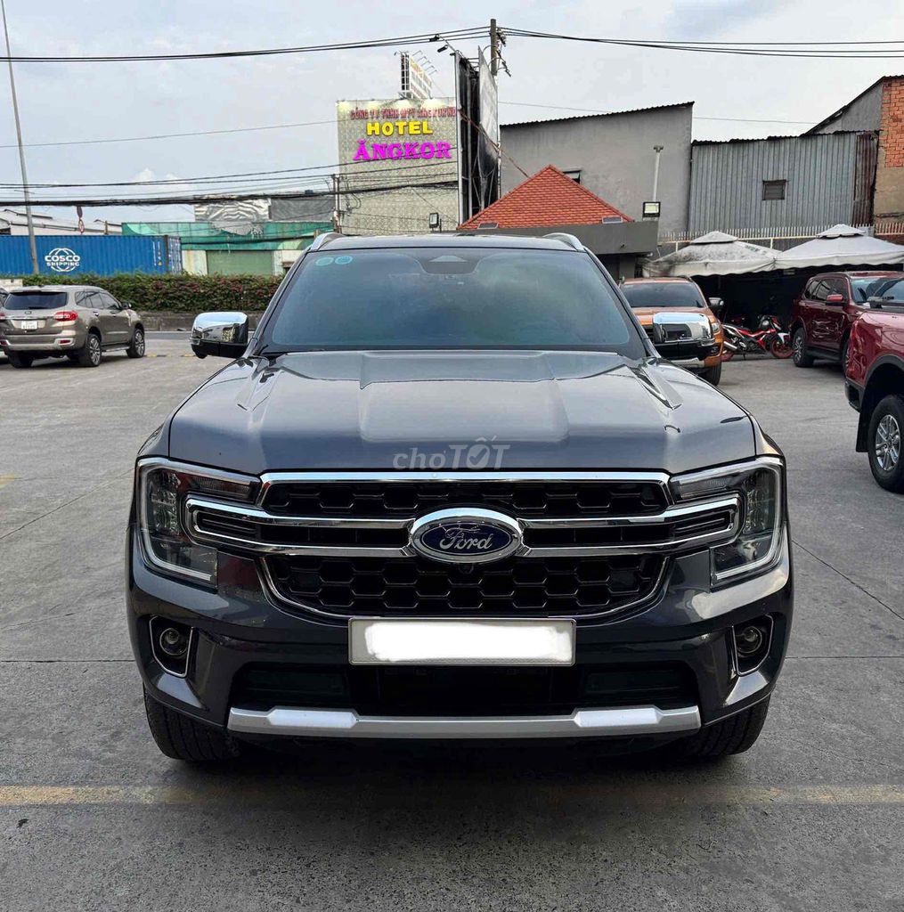 Ford Everest 2023 - ảnh 1