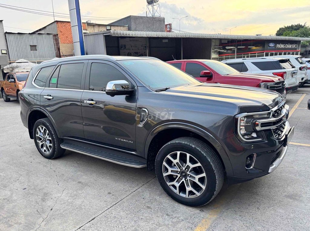 Ford Everest 2023 - ảnh 3