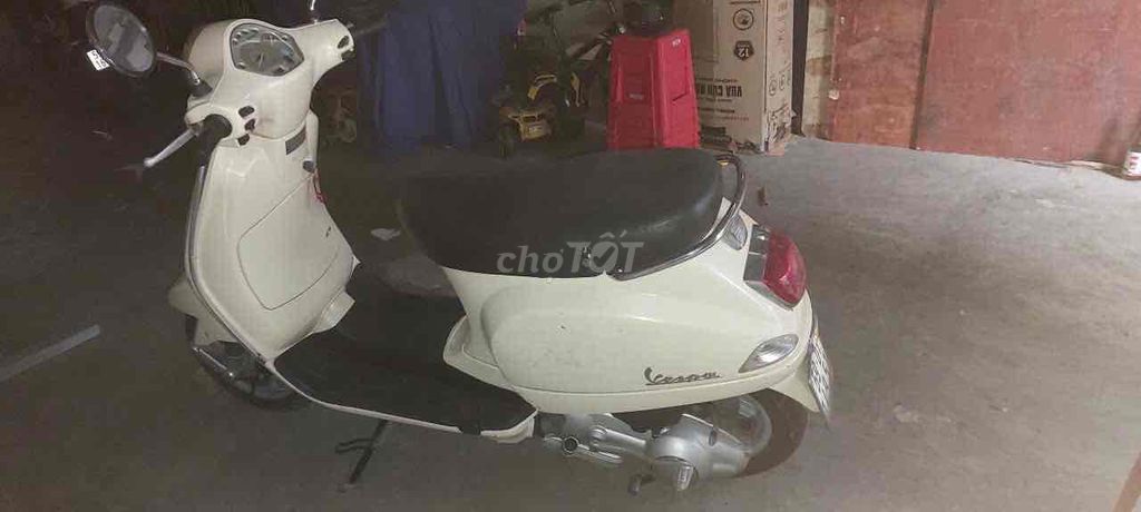 Piaggio Vespa 2011 - ảnh 2