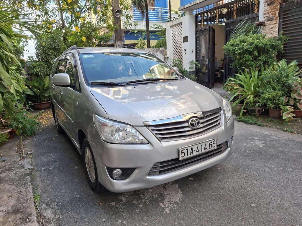 Toyota Innova 2013 - ảnh 2