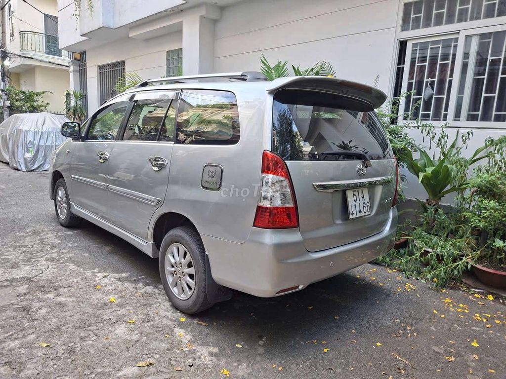 Toyota Innova 2013 - ảnh 3