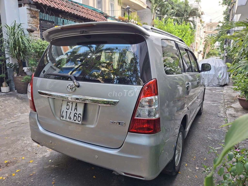 Toyota Innova 2013 - ảnh 4