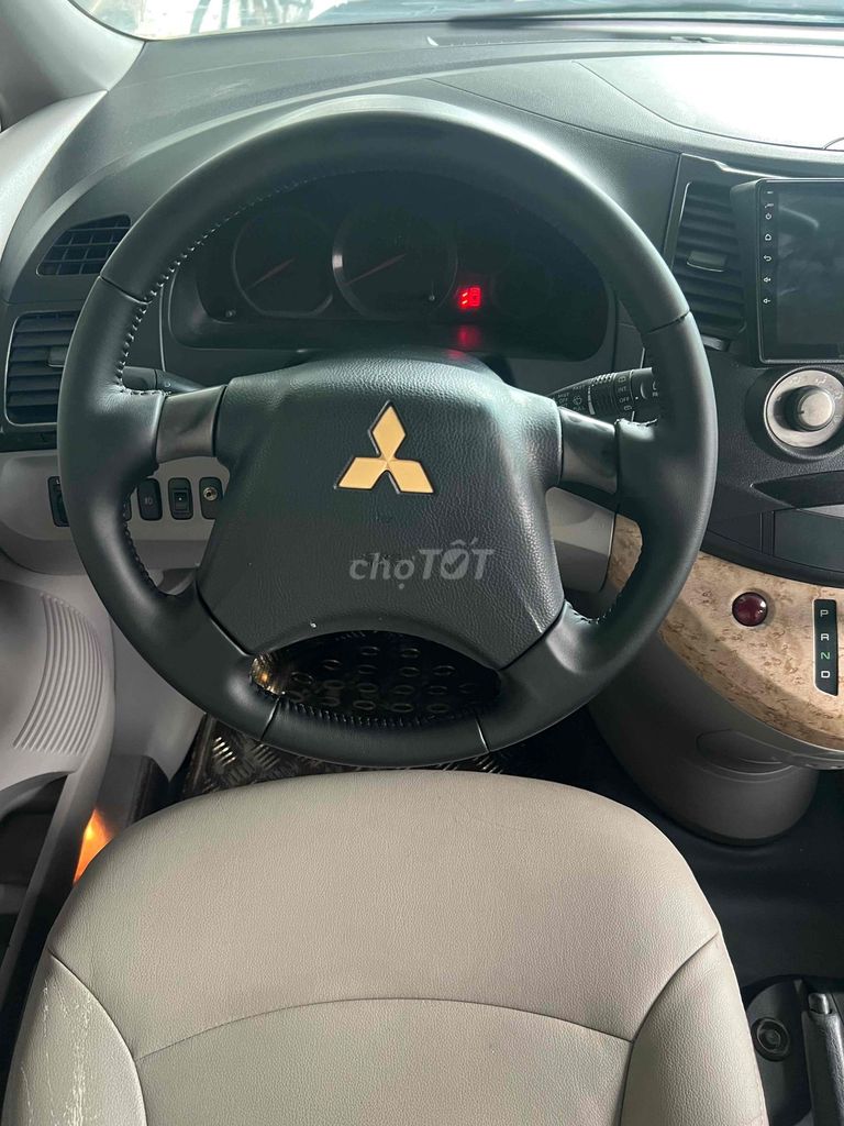 Mitsubishi Grandis - ảnh 5
