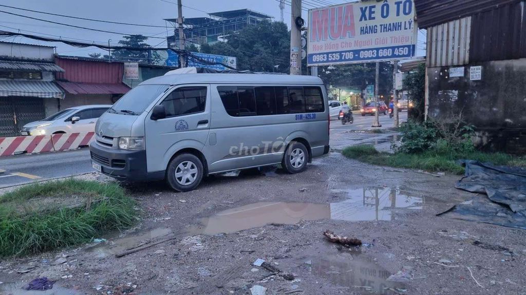 Toyota Hiace 2006 - ảnh 2