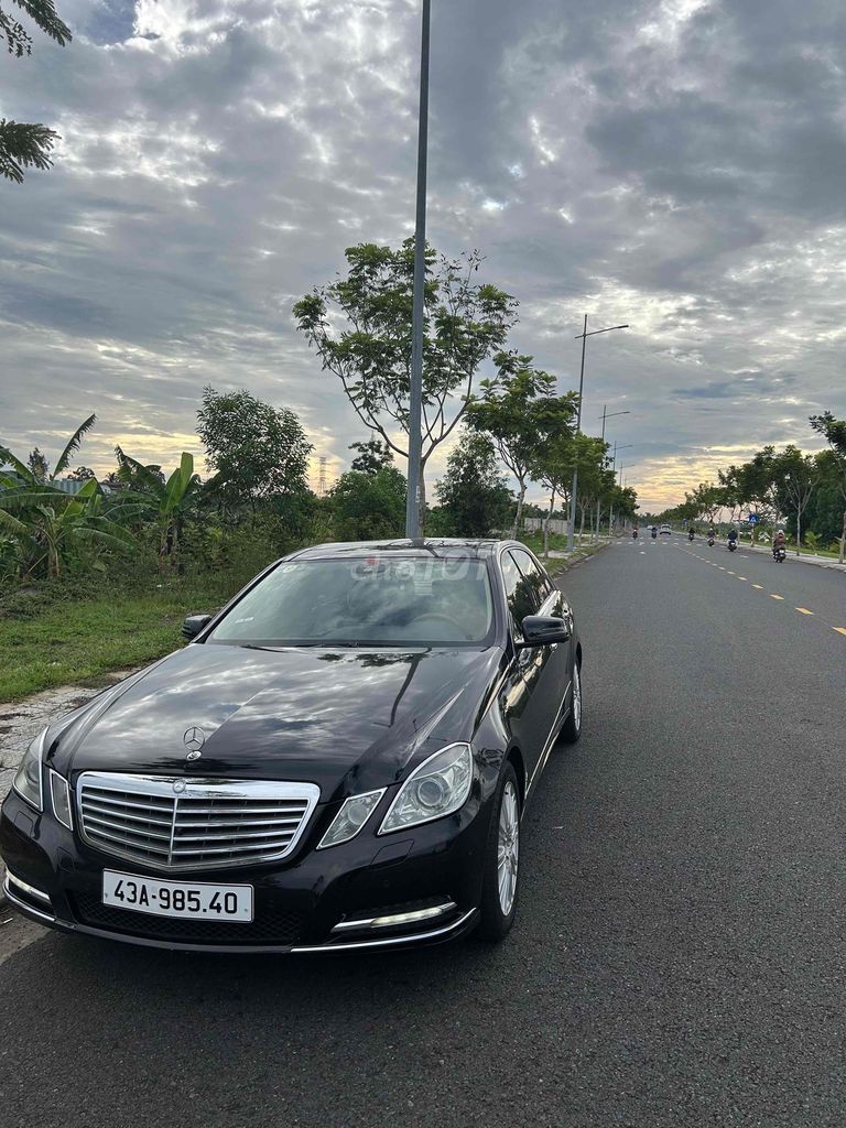 Mercedes-Benz 2010 - ảnh 1