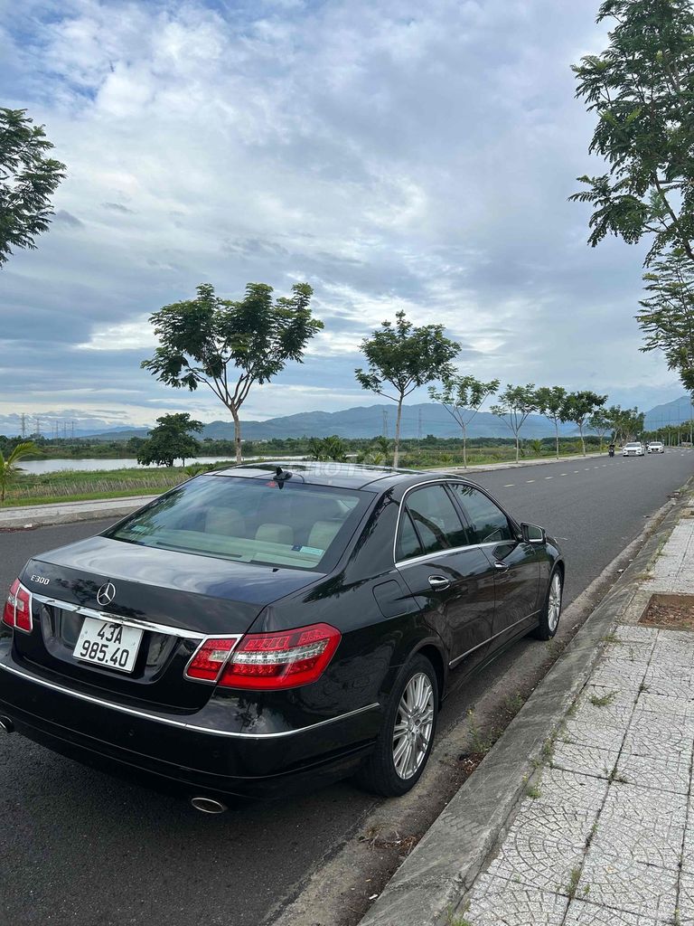 Mercedes-Benz 2010 - ảnh 3