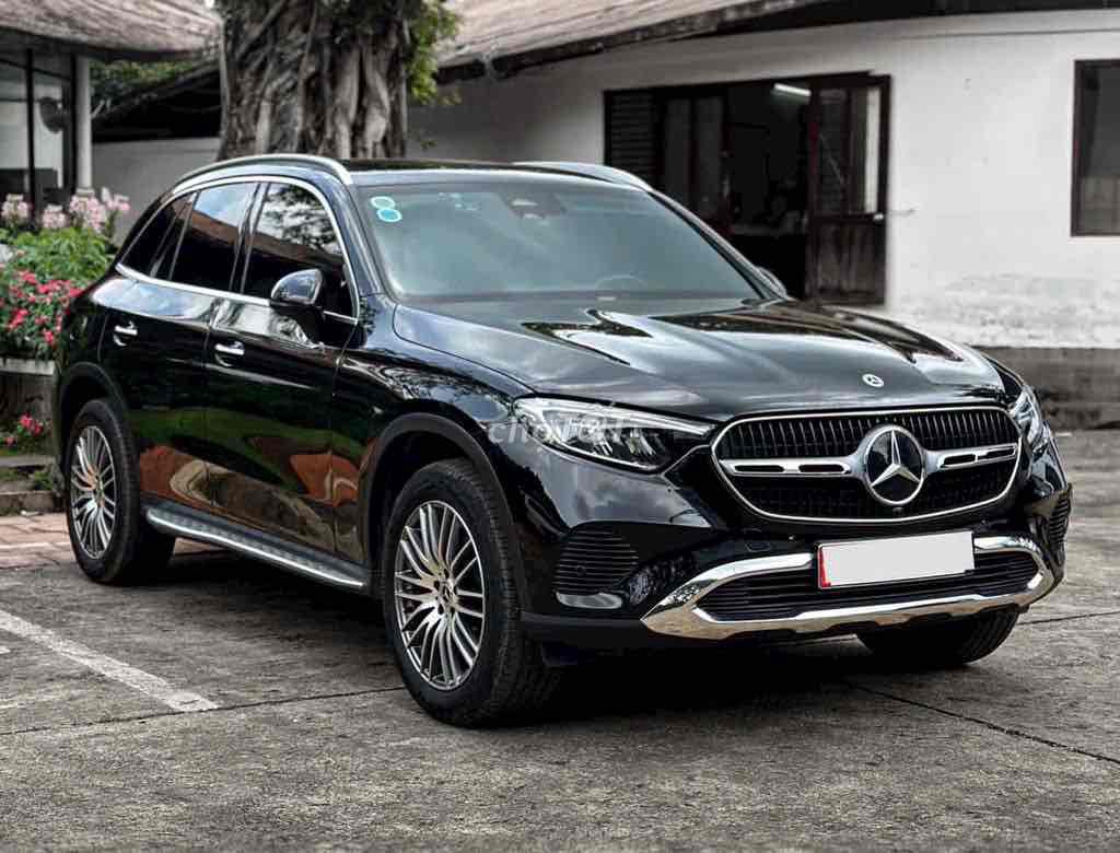 Mercedes-Benz GLC 200 4Matic - ảnh 1