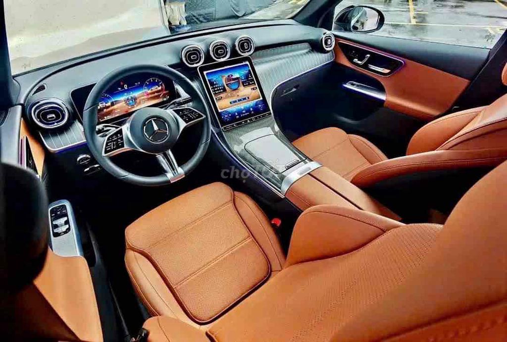 Mercedes-Benz GLC 200 4Matic - ảnh 2