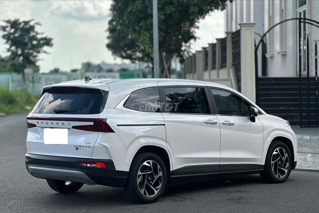 Hyundai Custin 2024 - ảnh 5