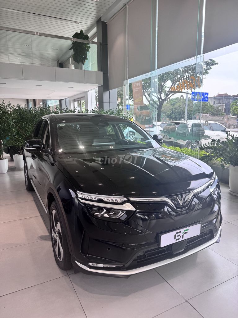 VinFast VF8 Eco 2023 - ảnh 2