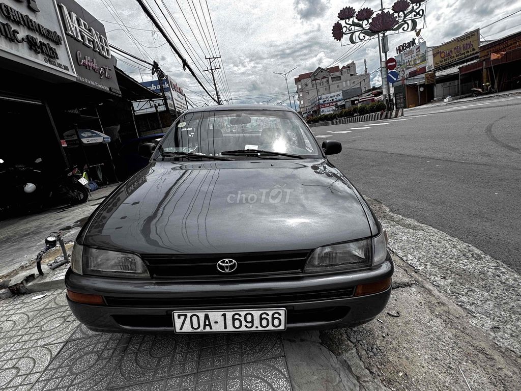 Toyota Corolla - ảnh 1