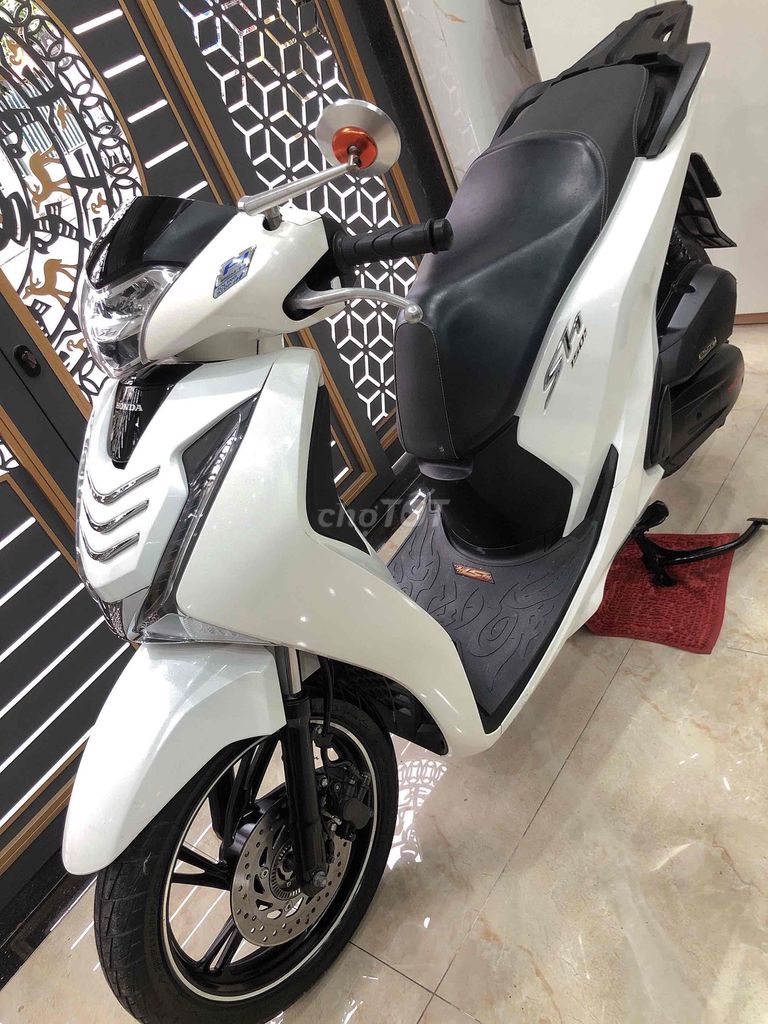 Honda SH 2018 - ảnh 1