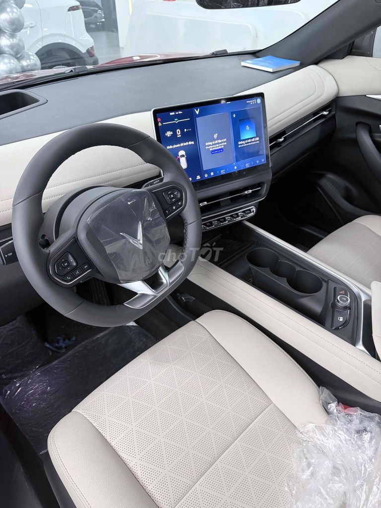 VinFast VF7 Plus - ảnh 4