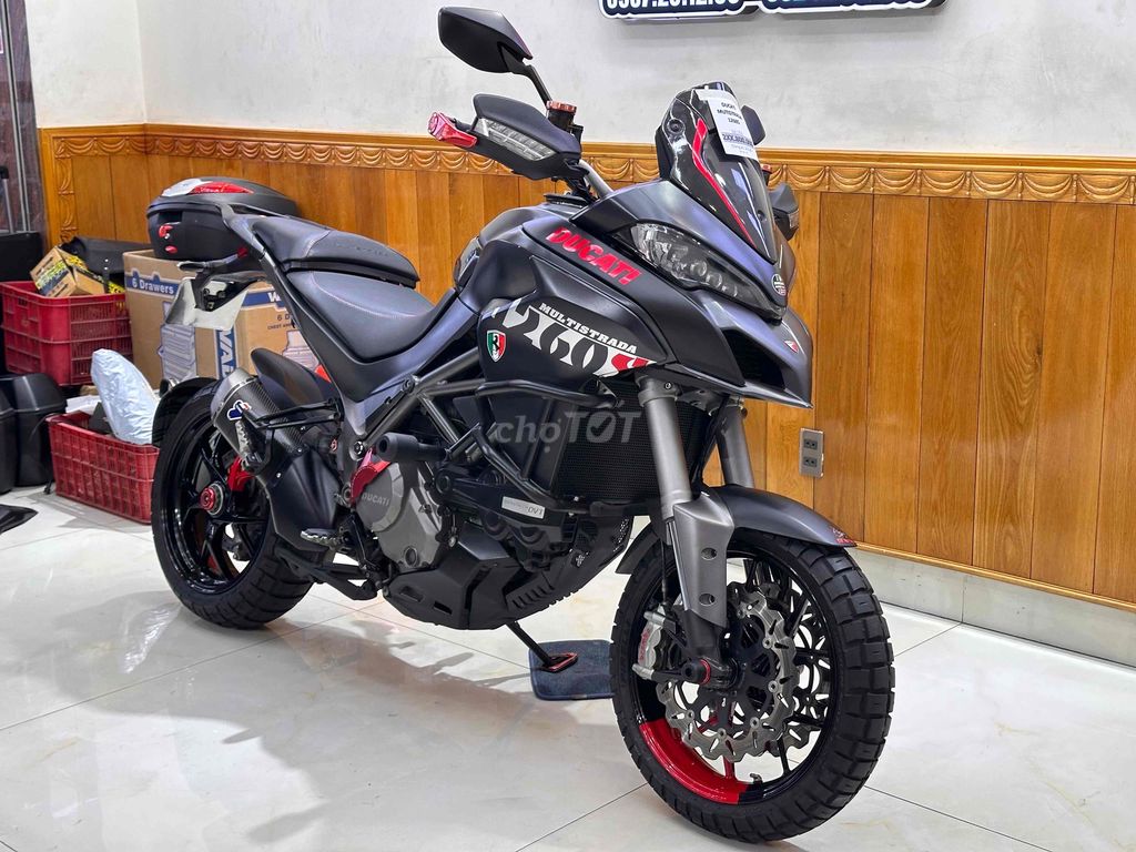 Ducati 2018 - ảnh 1