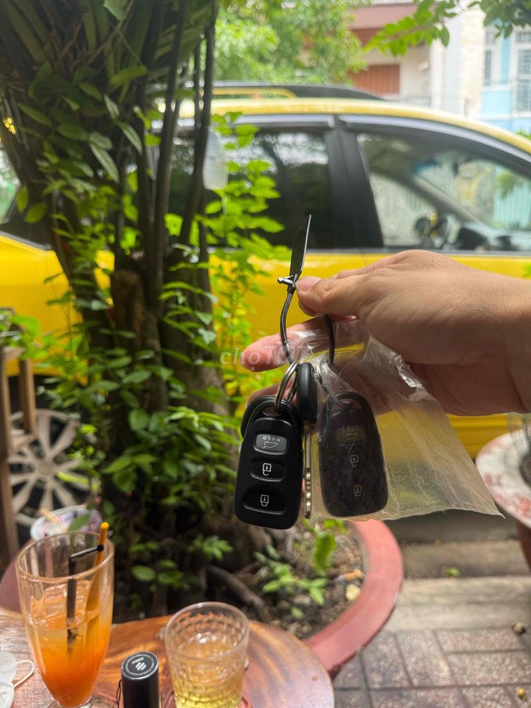 Kia Carens - ảnh 4