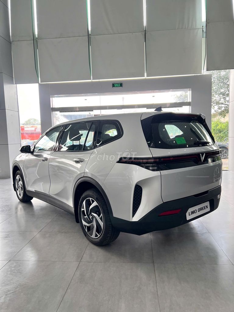 VinFast Limo Green - ảnh 3