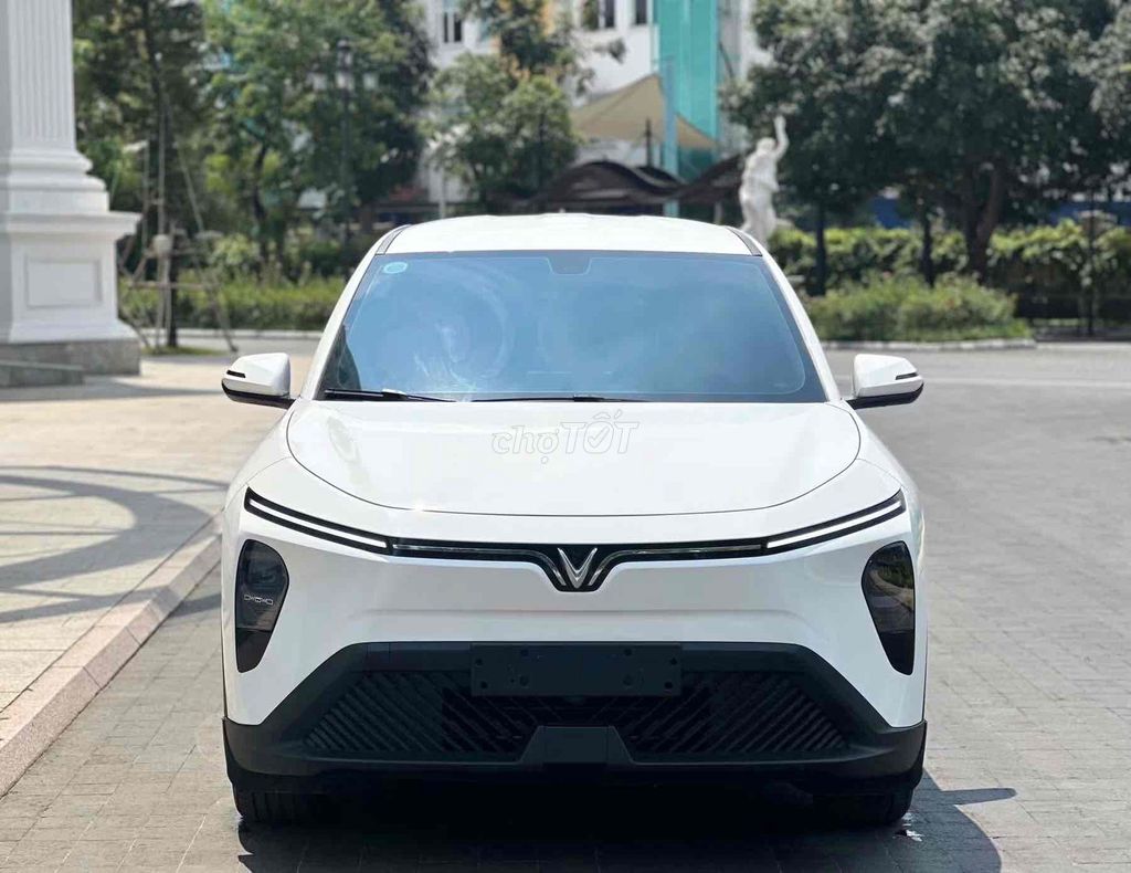 VinFast Limo Green - ảnh 1