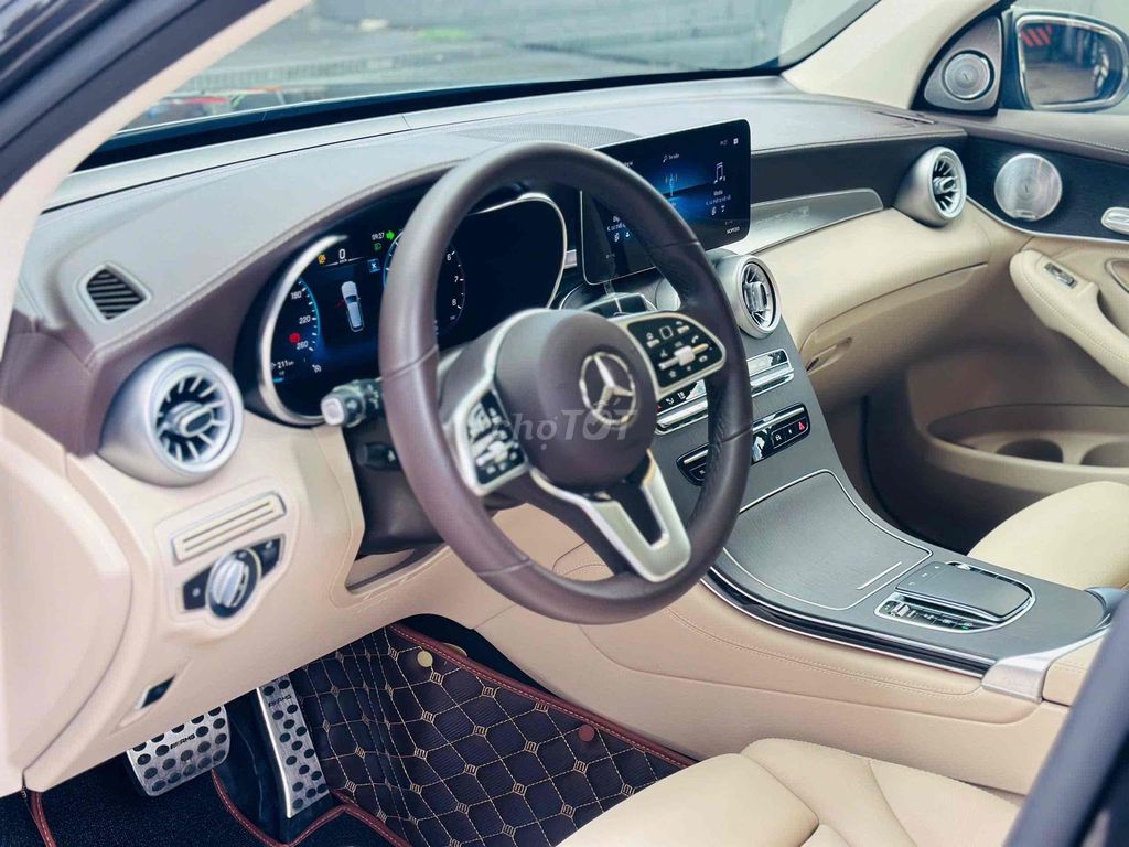 Mercedes-Benz GLC 2020 - ảnh 2