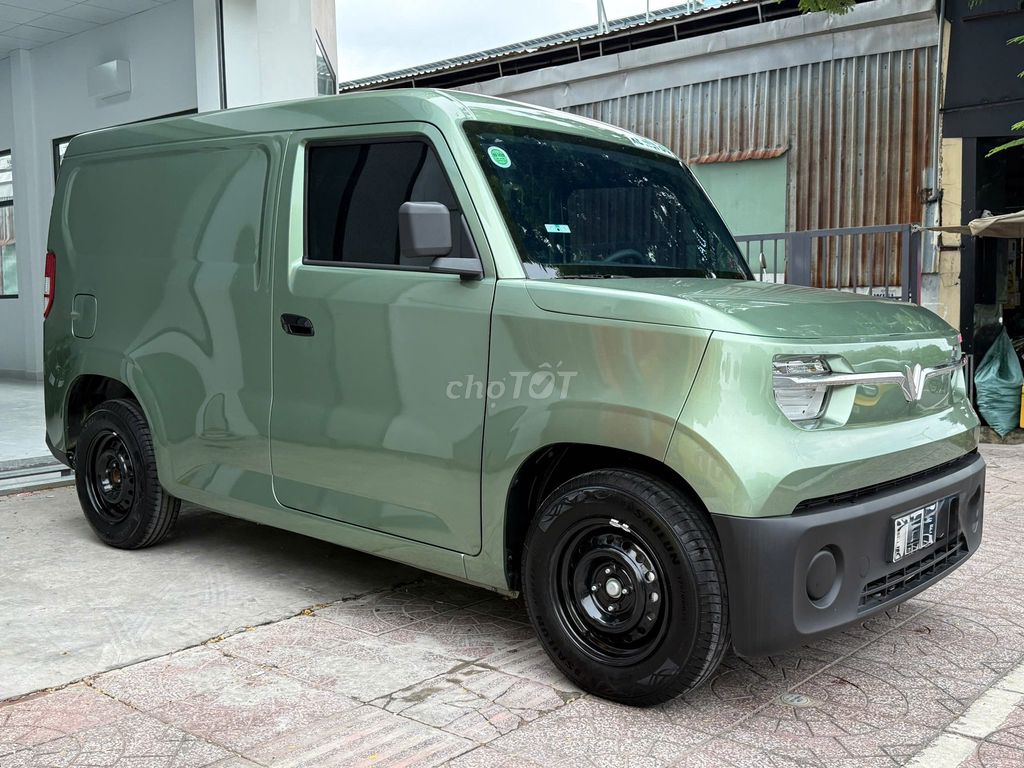 VinFast EC VAN - ảnh 2