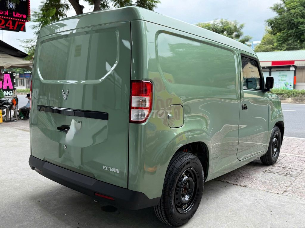 VinFast EC VAN - ảnh 4