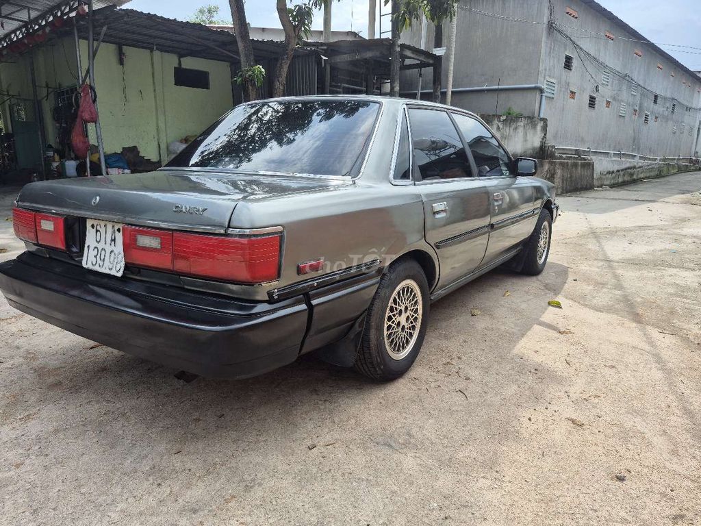 Toyota Camry 1988 - ảnh 3