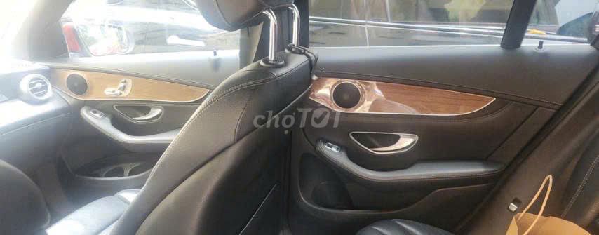 Mercedes-Benz GLC 2016 - ảnh 4