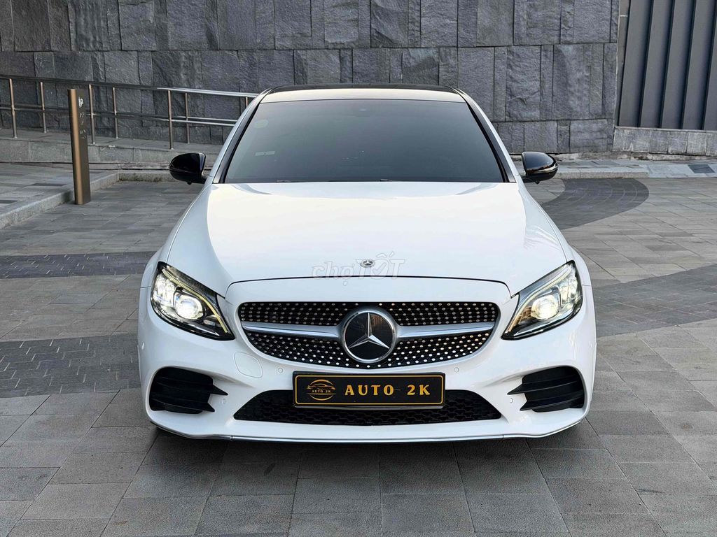 Mercedes-Benz 2020 - ảnh 1