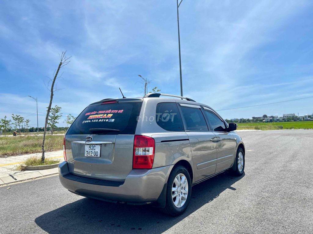 Kia Carnival 2009 - ảnh 2