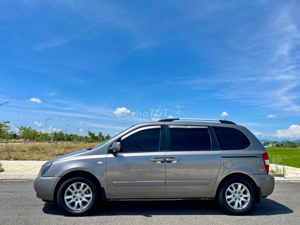 Kia Carnival 2009 - ảnh 3